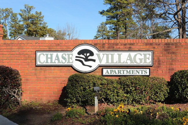Chase Village Apartments in Jonesboro, GA - Building Photo - Building Photo
