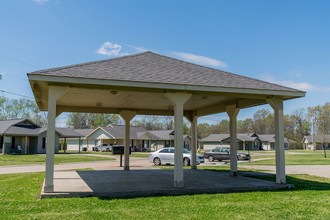 Cotton Bayou Estates in Monroe, LA - Building Photo - Building Photo