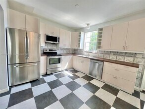 315 NE 110th St in Miami, FL - Building Photo - Building Photo