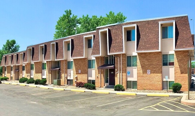 11051 W 63rd Pl in Arvada, CO - Building Photo - Building Photo