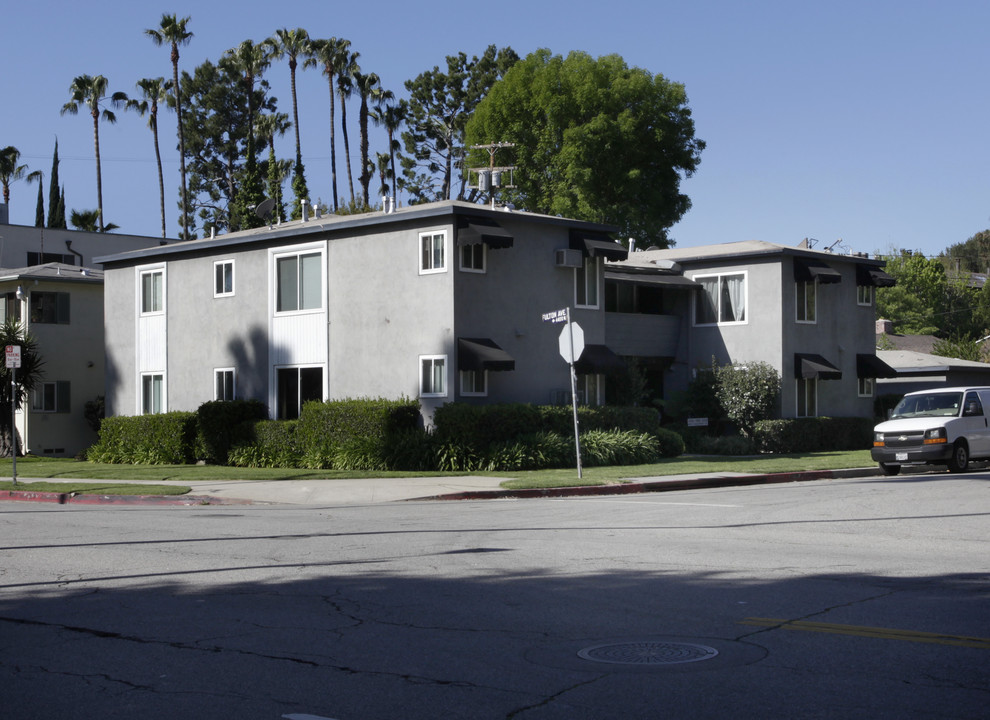 13300-13310 Valleyheart Dr N in Sherman Oaks, CA - Building Photo