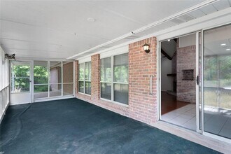 8102 Red Willow Dr in Austin, TX - Building Photo - Building Photo