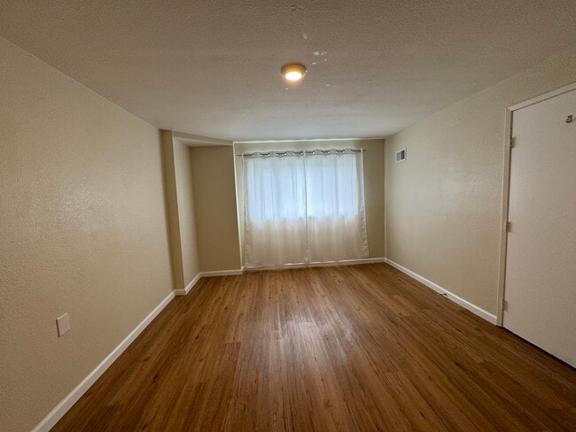 211 Catalina Ave in Pacifica, CA - Building Photo - Building Photo
