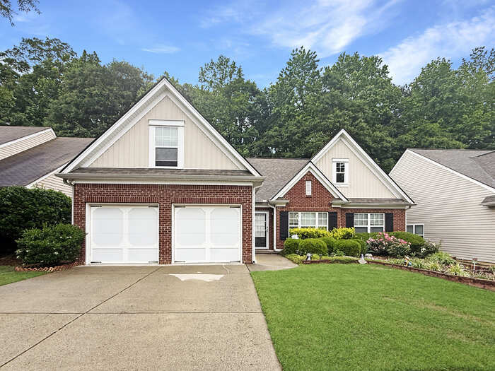 2607 Woodford Ln NE in Buford, GA - Building Photo