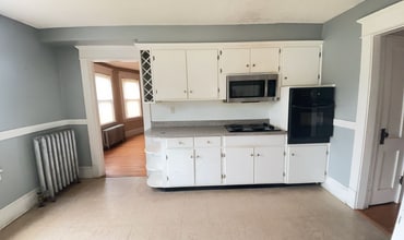 435-437 Springfield St in Chicopee, MA - Building Photo - Building Photo