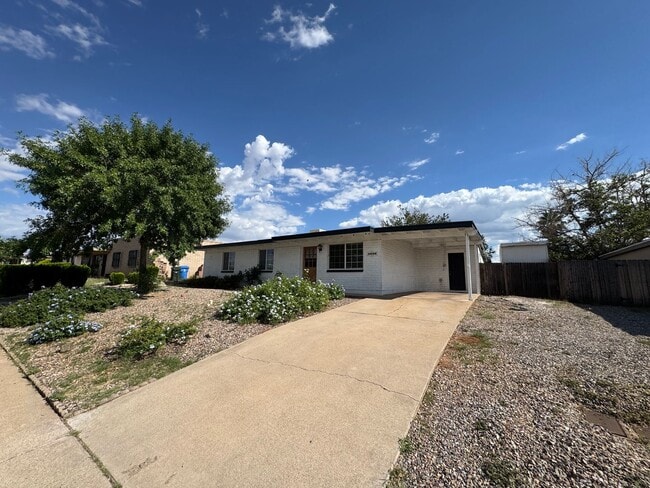 property at 5004 E Raffaele Ave
