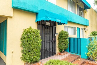 Mesa Otsego Apartment in North Hollywood, CA - Foto de edificio - Building Photo
