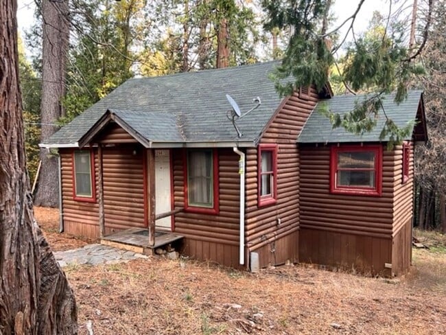 22987 Tuolumne Rd N in Twain Harte, CA - Building Photo - Building Photo