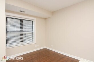 654 W Gordon Ter in Chicago, IL - Building Photo - Building Photo