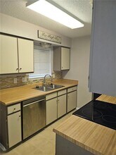 9853 Jefferson Hwy, Unit F27 in Baton Rouge, LA - Foto de edificio - Building Photo