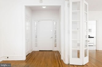 235 S 15th St in Philadelphia, PA - Building Photo - Building Photo