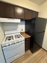 Meadow Ridge Apartments in Waterloo, IA - Building Photo - Building Photo