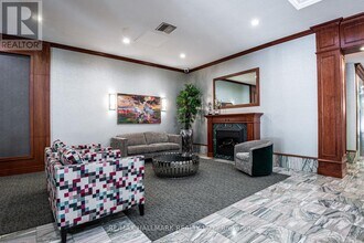 195-195 Wynford Dr in Toronto, ON - Building Photo - Building Photo