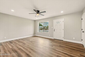 3262 E Enid Ave in Mesa, AZ - Building Photo - Building Photo