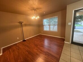 5735 Medina Farm in San Antonio, TX - Building Photo - Building Photo