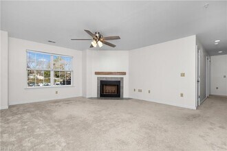 414 Delaware Ave, Unit 123 in Norfolk, VA - Building Photo - Building Photo