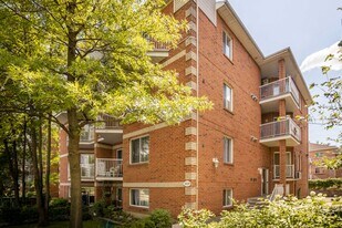 1610 Shevchenko Boul in Montréal, QC - Building Photo