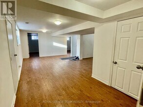 1627 Chaucer Ave in Ottawa, ON - Building Photo - Building Photo