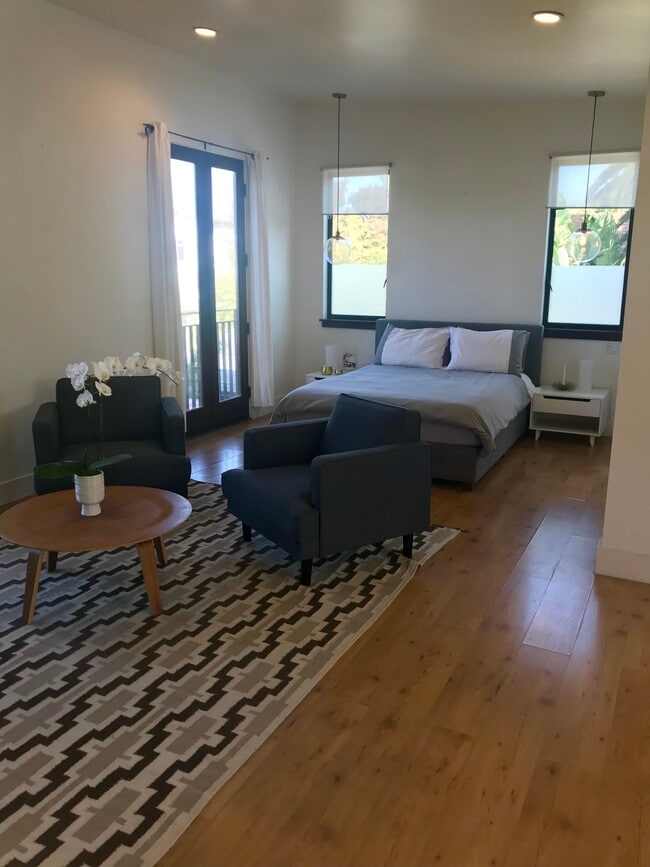 1072 Amoroso Pl, Unit 1072 Amoroso Place