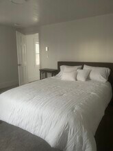 1061 Maplewood Ave in Portsmouth, NH - Building Photo - Building Photo