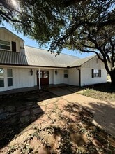 10203 Mineral Wells Hwy in Weatherford, TX - Building Photo - Building Photo