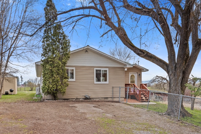 property at 670 Riverside Rd