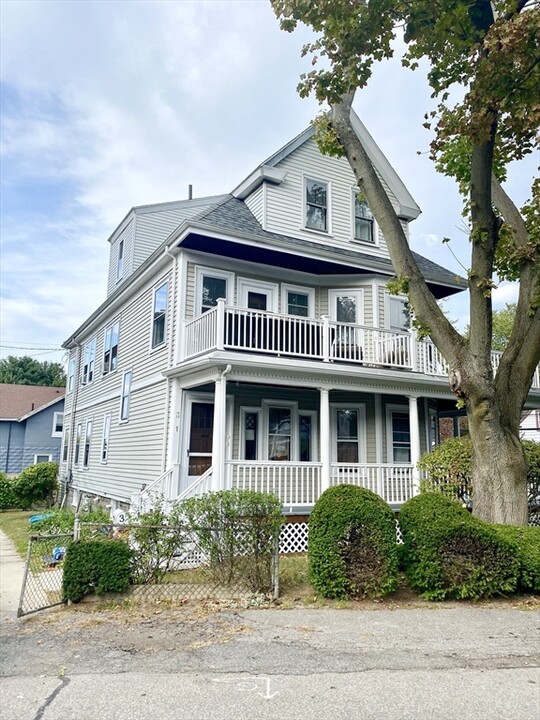 3 Merrill Ave in Belmont, MA - Foto de edificio