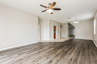 5911 Willows Bridge Loop in Ellenton, FL - Building Photo - Building Photo