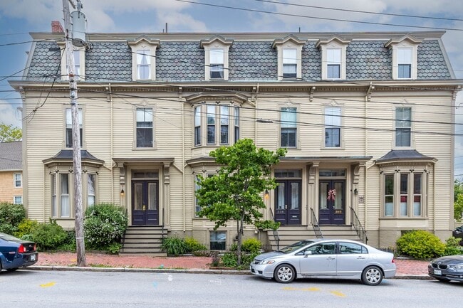 256 Vaughan St in Portland, ME - Building Photo - Building Photo