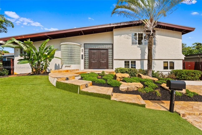 property at 2530 Okeechobee Ln