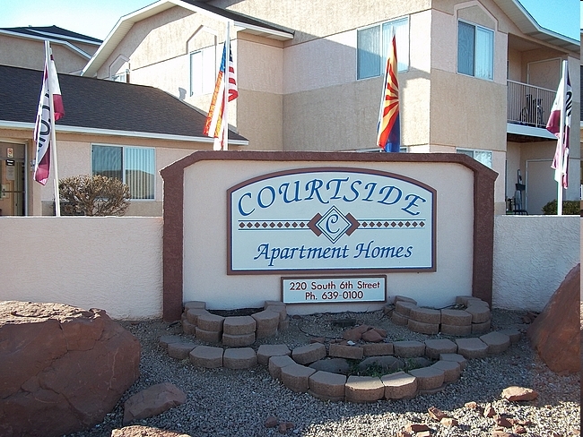 Courtside Apartments in Cottonwood, AZ - Building Photo