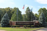 Building Photo - Park Laureate Apartamentos in Louisville, Kentucky