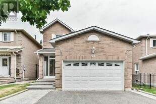 54 Beck Dr in Markham, ON - Building Photo
