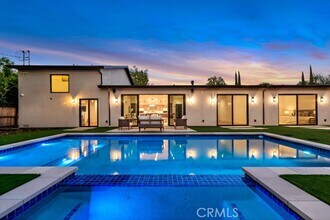 4801 Abbeyville Ave in Los Angeles, CA - Building Photo - Building Photo