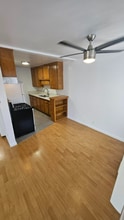 545 Hayworth Ave, Unit 201 in Los Angeles, CA - Building Photo - Building Photo