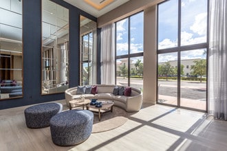 The Palma at Downtown Doral in Doral, FL - Foto de edificio - Lobby