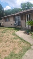 3374 J St in San Antonio, TX - Building Photo