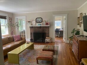 29 Addington Rd, Unit 2 in Brookline, MA - Building Photo - Building Photo