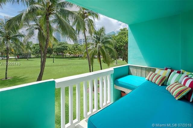 301 Ocean Dr-Unit -204 in Miami Beach, FL - Foto de edificio - Building Photo