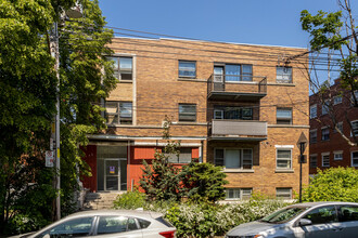 3745 Dupuis Av in Montréal, QC - Building Photo - Building Photo