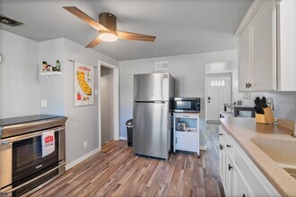 1446 9th St in Green Bay, WI - Foto de edificio - Building Photo