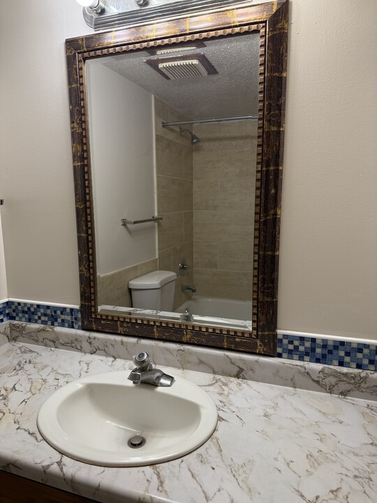 2278 7th Ave E, Unit 4 in North St. Paul, MN - Foto de edificio