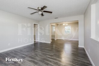 2214 Red Oak Dr in Jacksonville, FL - Building Photo - Building Photo