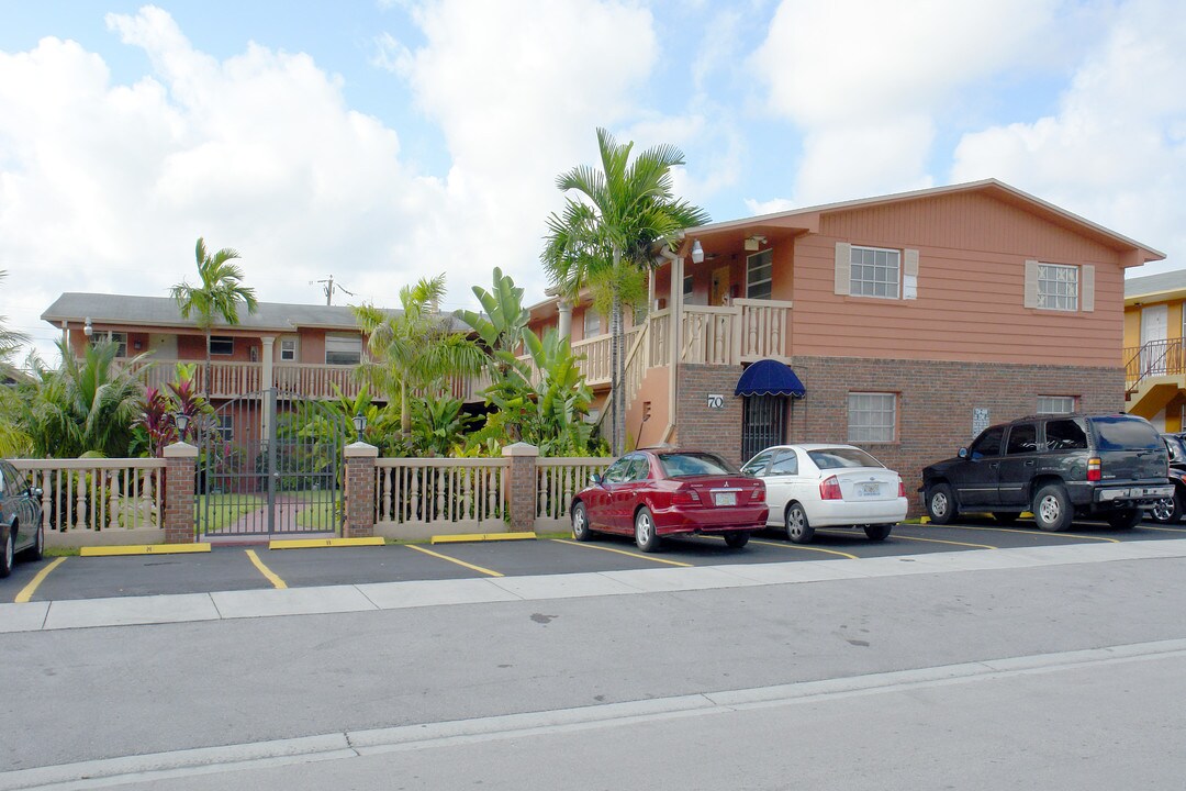 70 W 31st St in Hialeah, FL - Building Photo