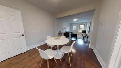 4560 Sainte-Catherine in Montréal, QC - Building Photo - Building Photo