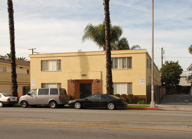 Berro Family Building #0048 in Long Beach, CA - Building Photo - Building Photo