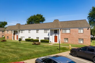 French Court Apartments in Rochester, NY - Building Photo - Building Photo