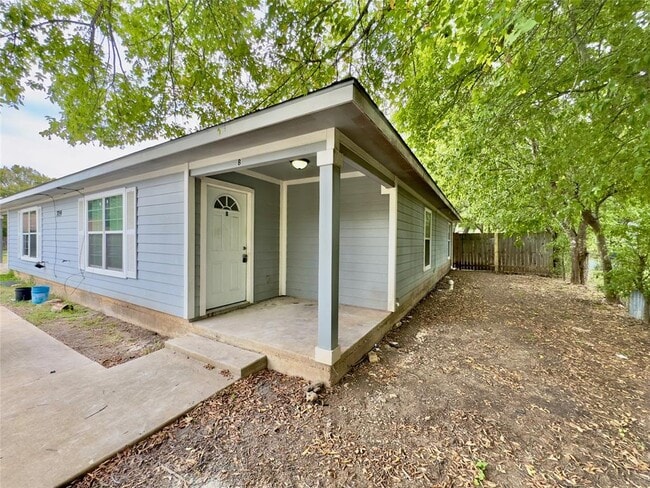 property at 709 San Saba St