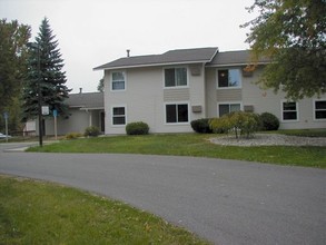 Houghton Heights Manor in Houghton Lake, MI - Building Photo - Interior Photo