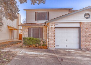 8035 Rustic Park in San Antonio, TX - Building Photo - Building Photo